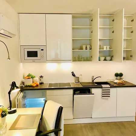 Luxury By Garbary Aparthotel *